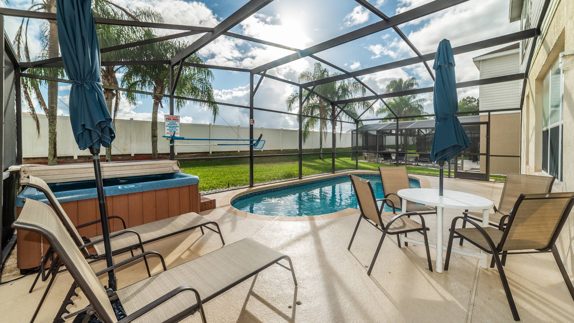 2 Windsor Palms Resort 6 Bed Pool Home with Garden Hot Tub