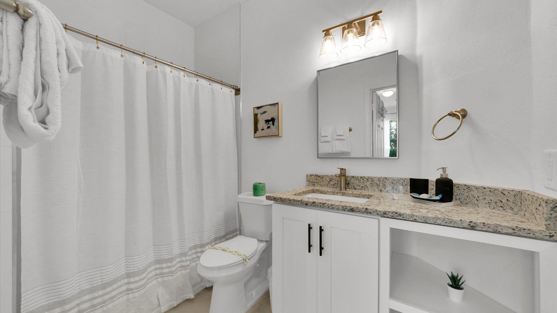 6 Windsor Palms 2 Bed Apartment Ensuite Bathroom