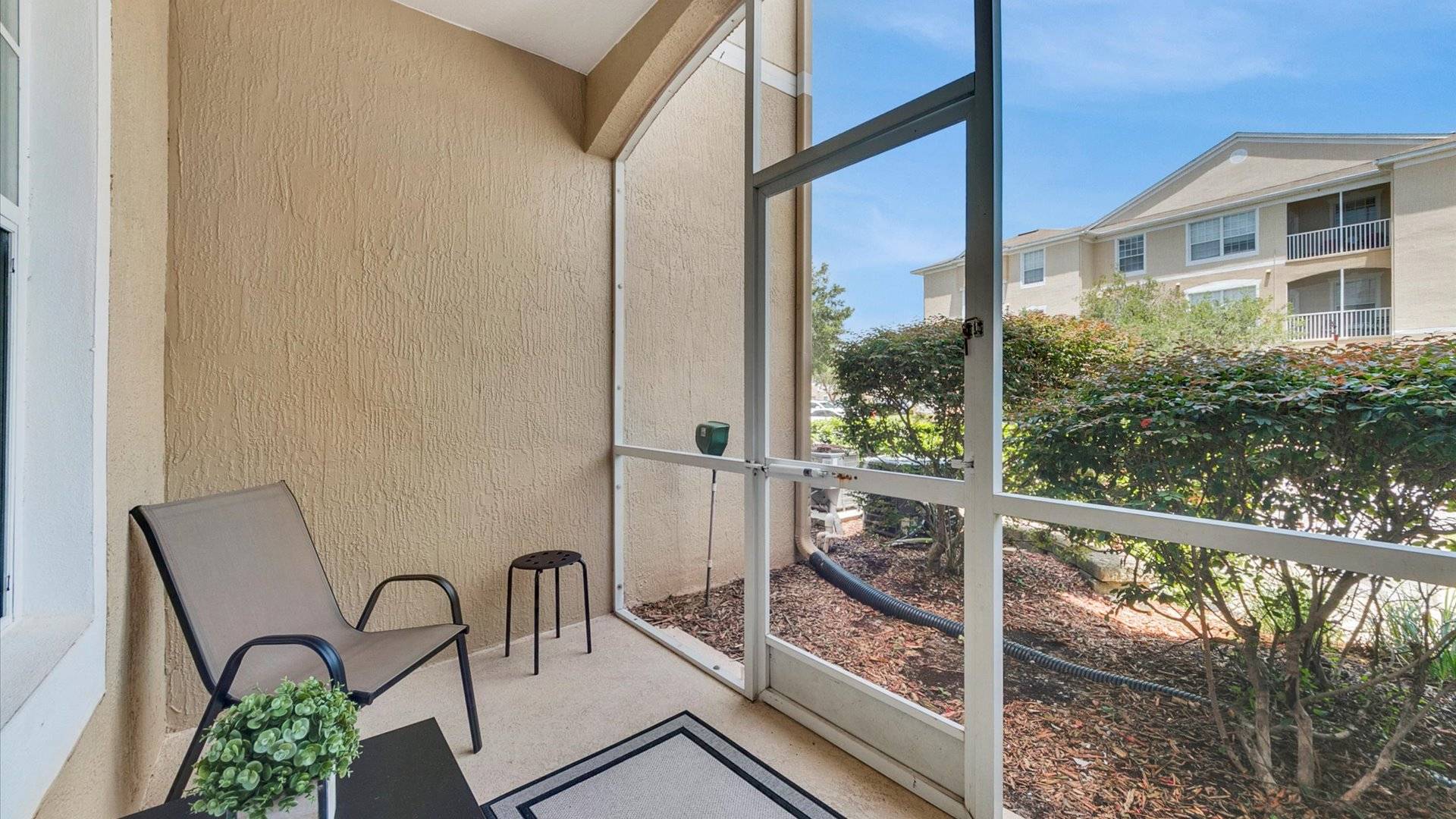 8 Windsor Palms 2 Bed Apartment Patio