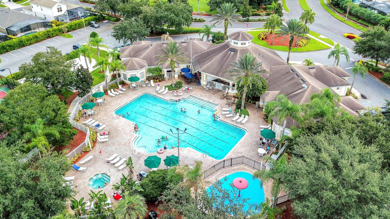 1 Windsor Palms Resort Clubhouse and Swimming Pool Leisure Complex